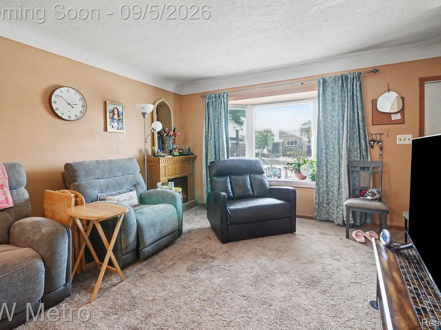 24612 Rosalind Ave, Eastpointe, MI 48021