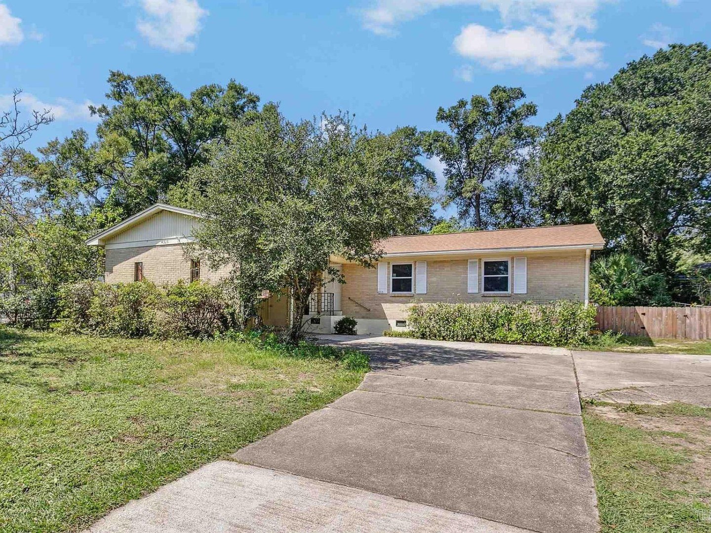 4315 N 9th Ave in Pensacola, FL